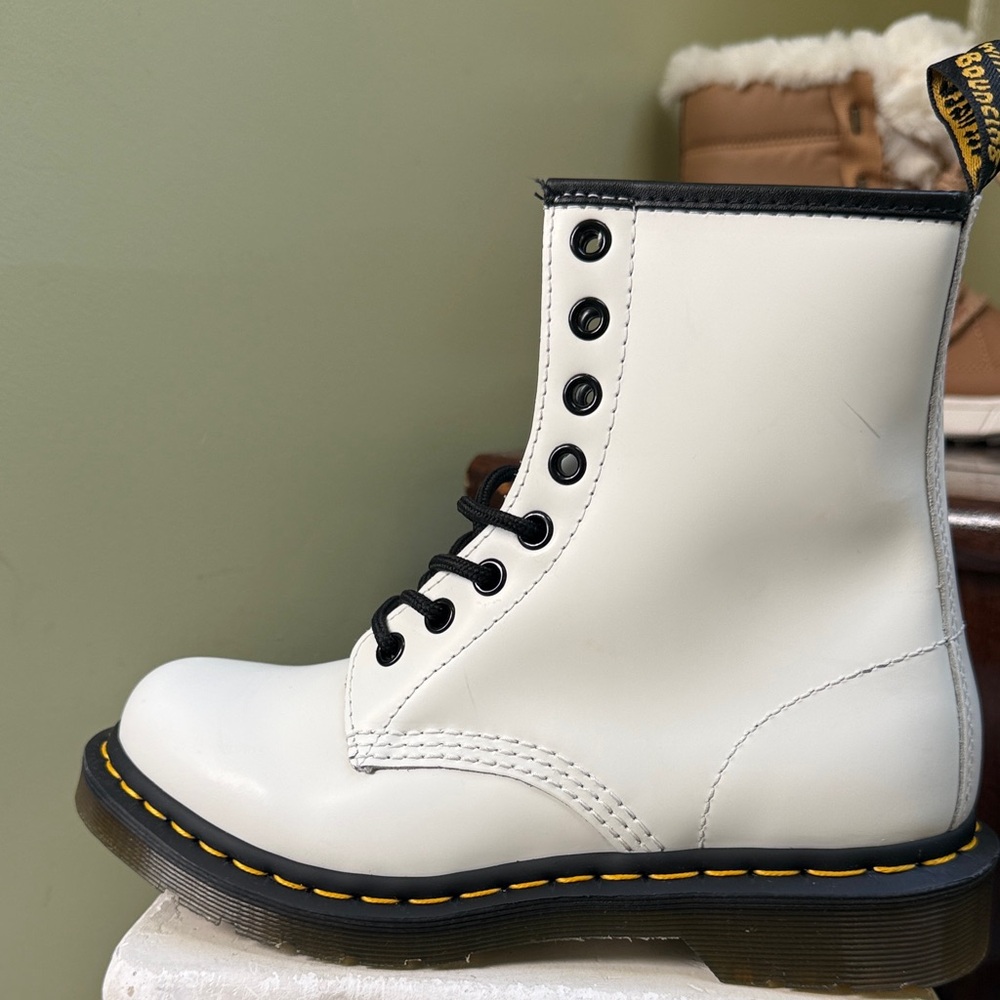 Dr. Martens White Boots with Black Laces size 6 new women H31N12